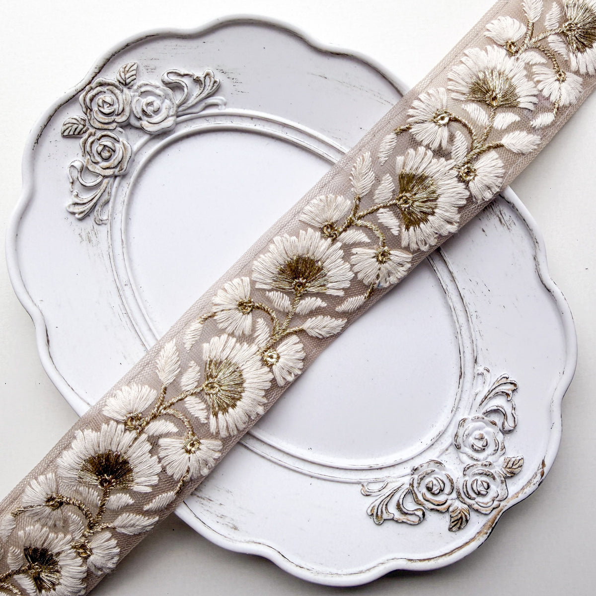 S421 インド刺繍リボン 3.5cm幅 チュール