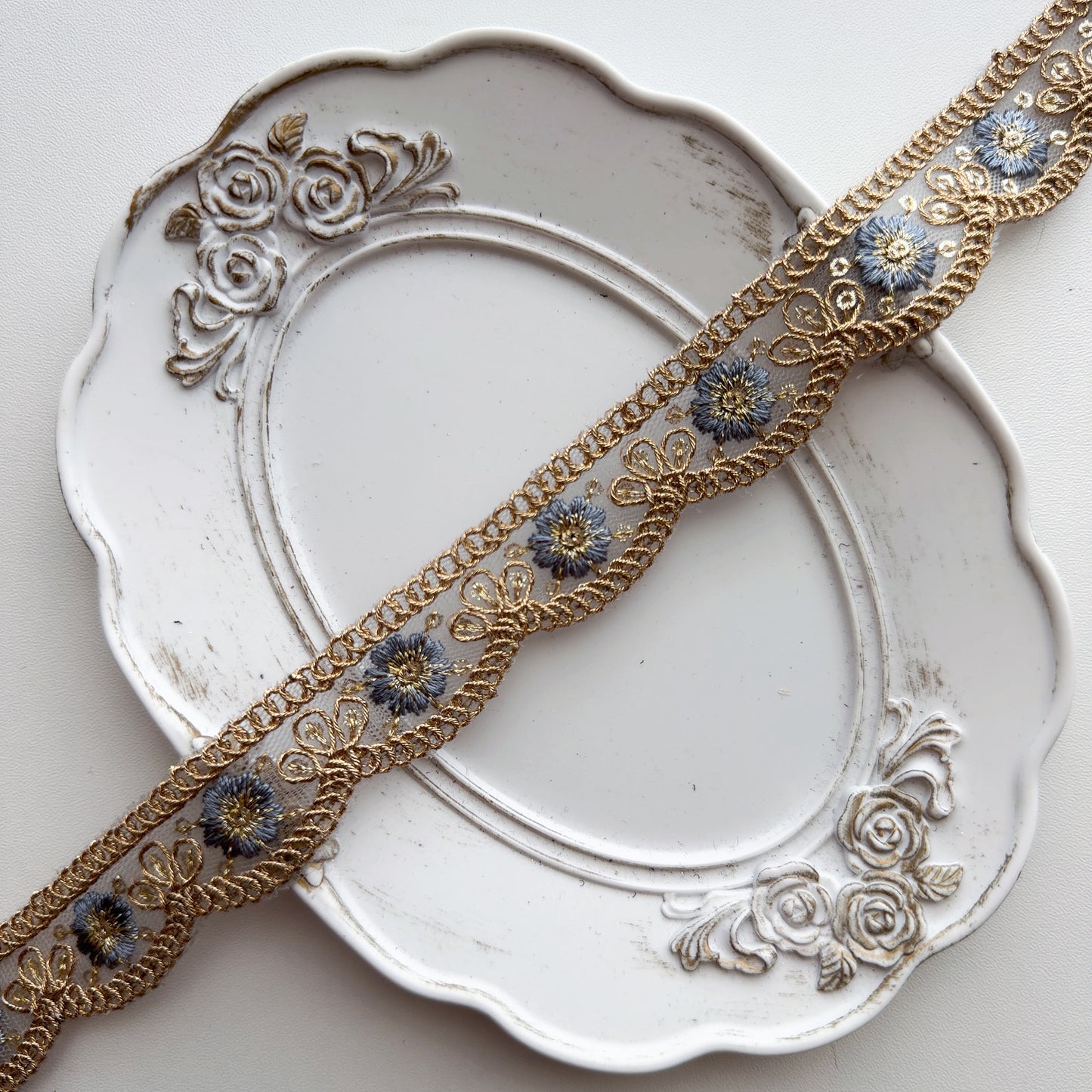 S375 インド刺繍リボン 2.5cm幅 チュール ザリ