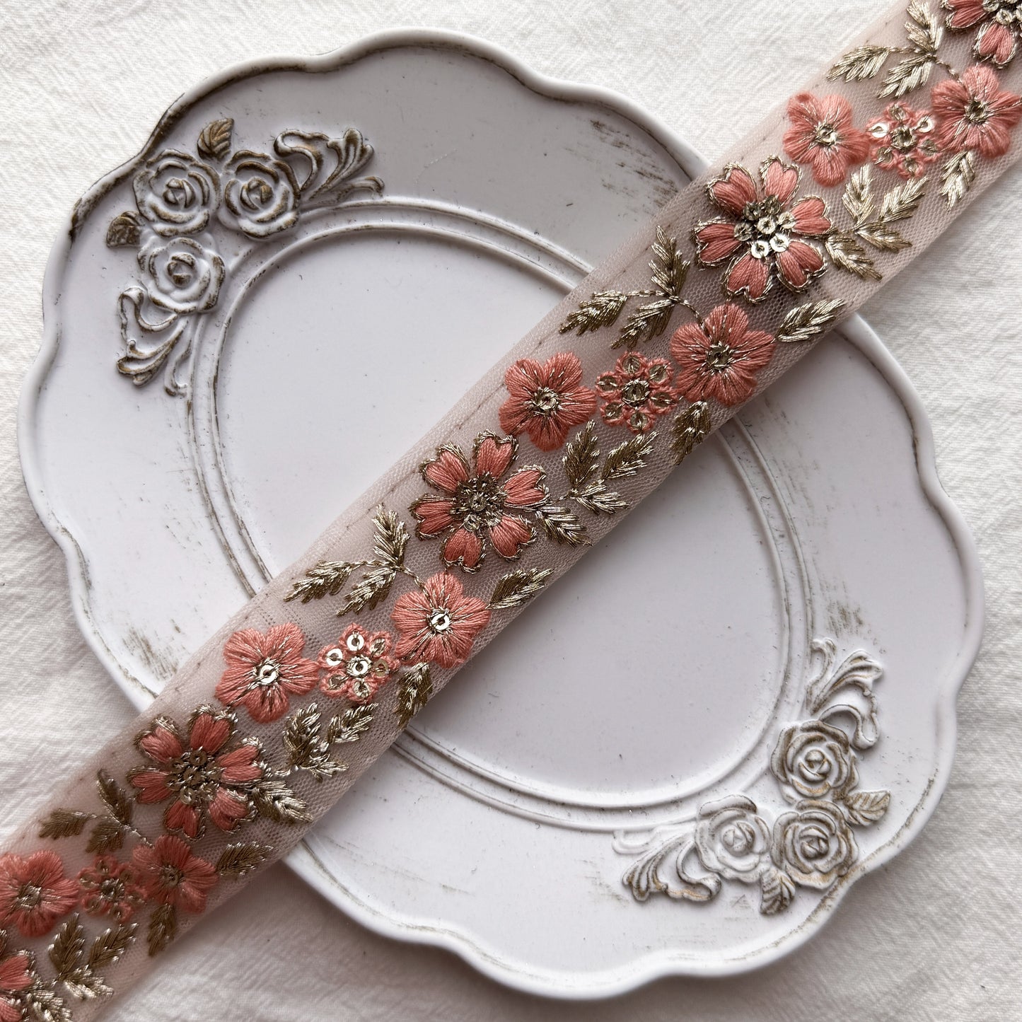 S406 インド刺繍リボン 3.5cm幅 チュール