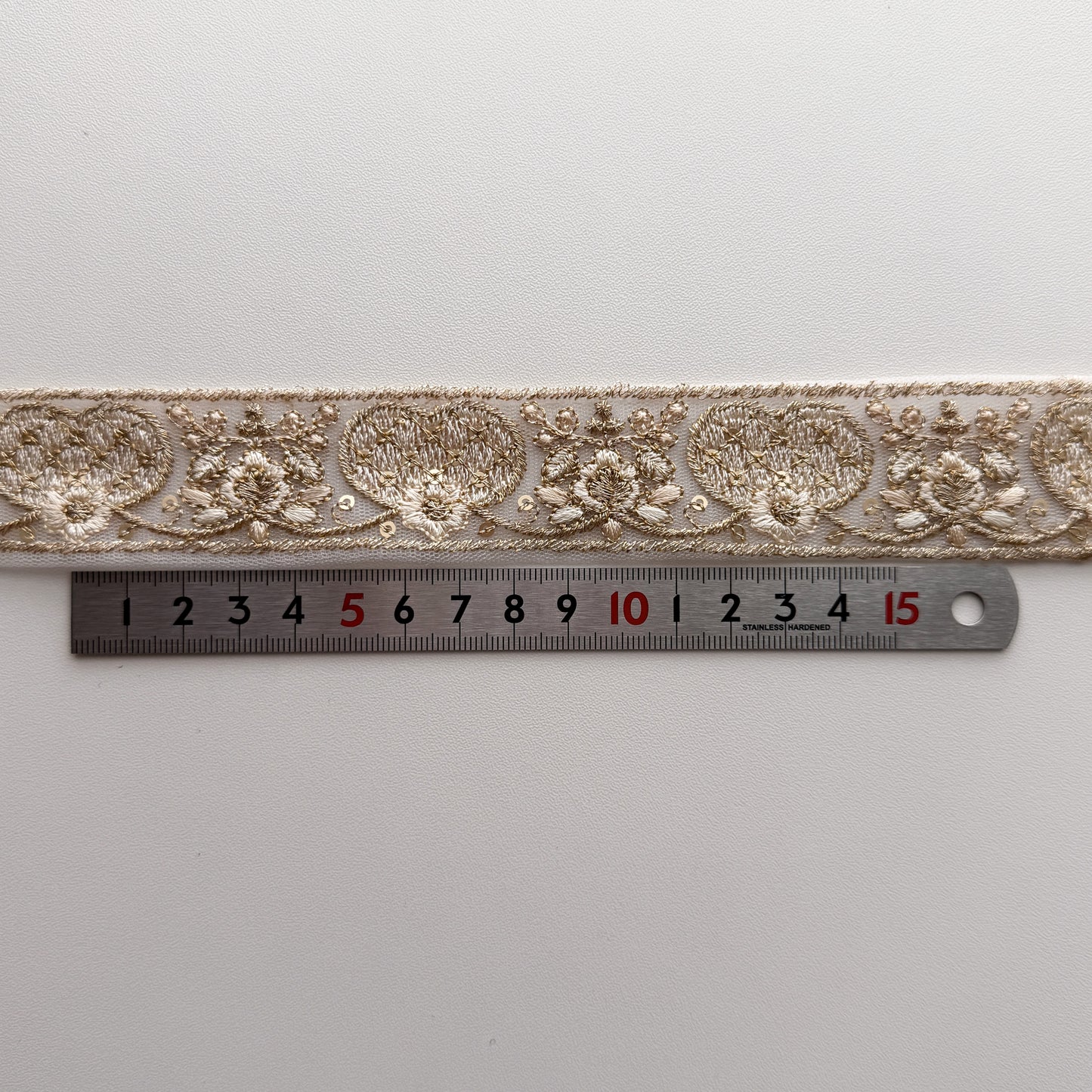 S376 インド刺繍リボン 3cm幅 チュール ハート