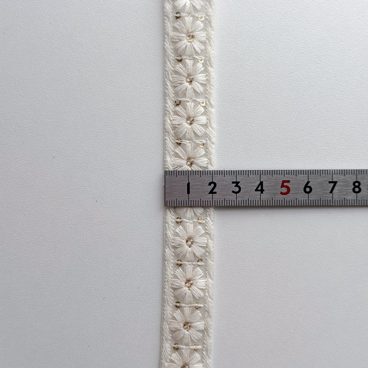 S382 インド刺繍リボン 2cm幅 チュール マーガレット