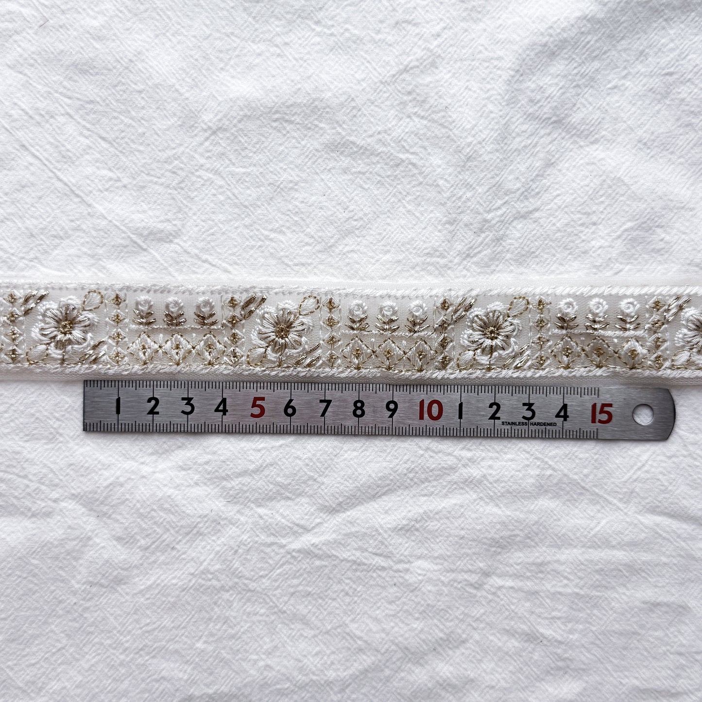 S404 インド刺繍リボン 3cm幅 チュール