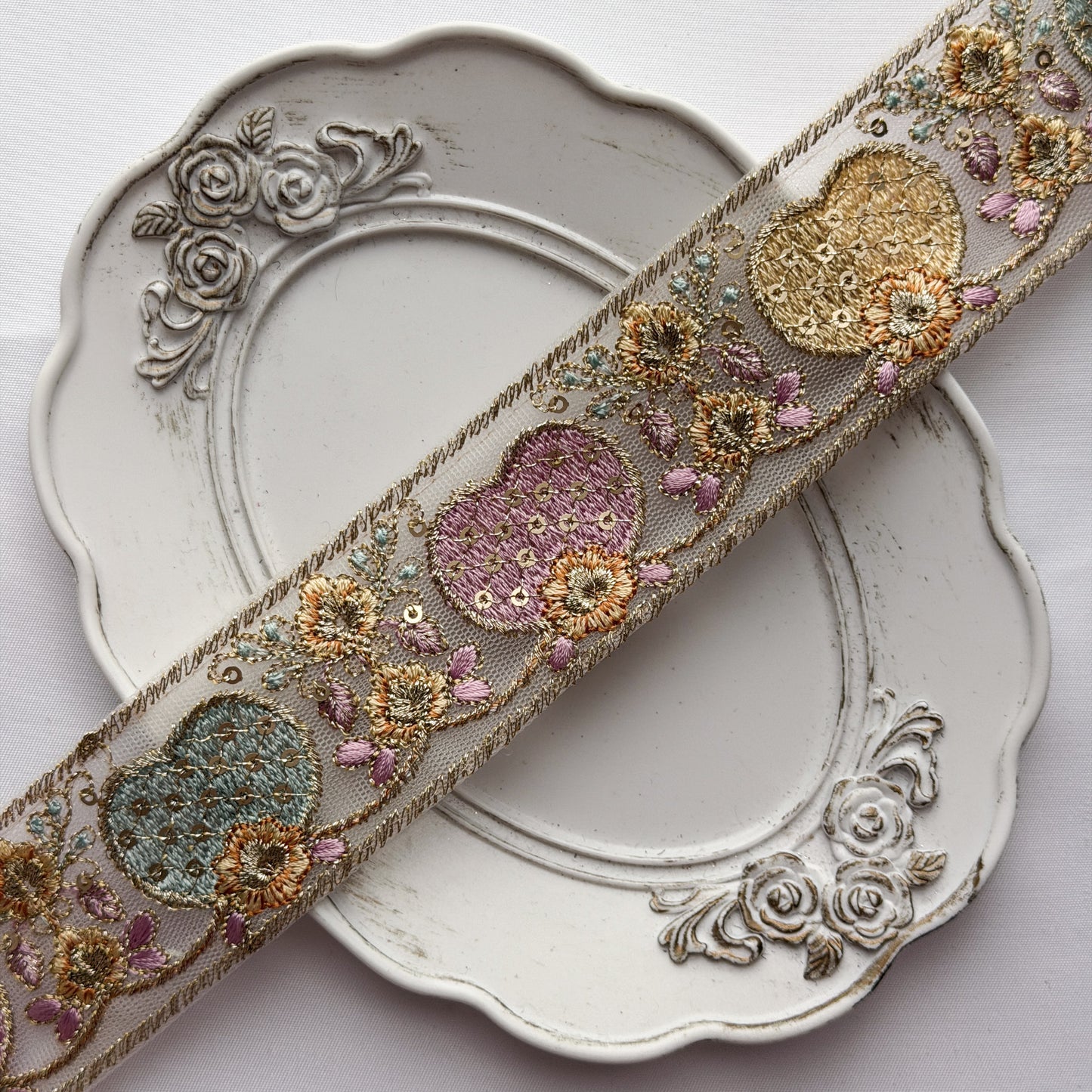 S412 インド刺繍リボン 4cm幅 チュール