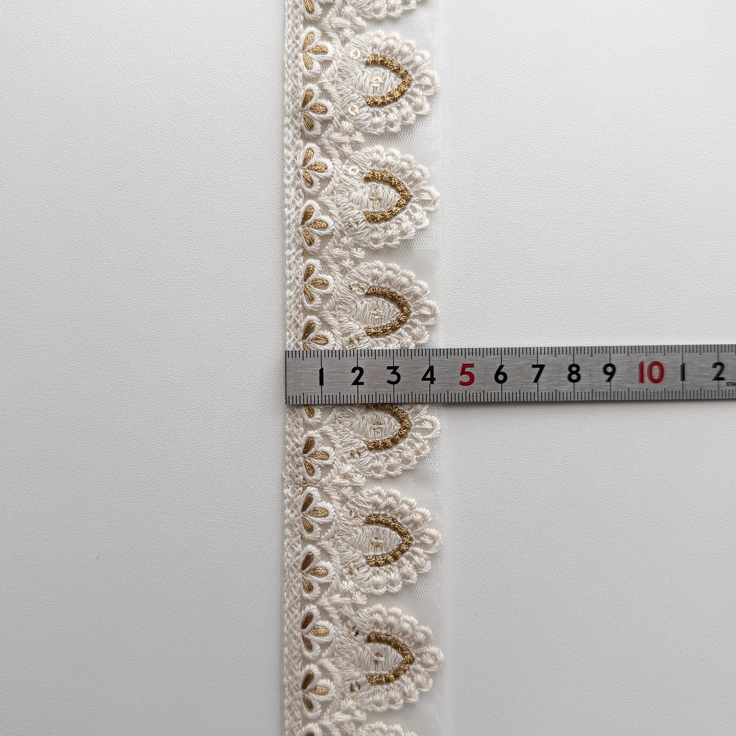 S380 インド刺繍リボン 4cm幅 チュール サークルフラワー